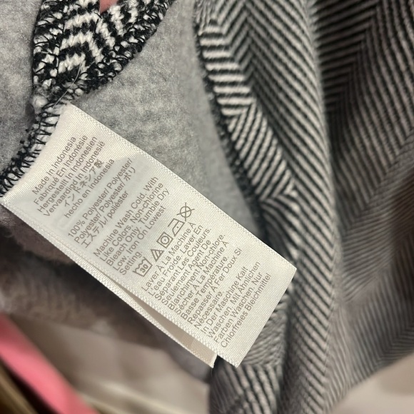 Women's Black and White J CREW TURTLENECK Sweater - Picture 5 of 5